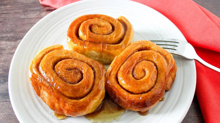 Need a way to get your family out of bed? Overnight sticky buns