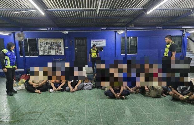 Cops Bust Migrant Smuggling Ring In Hulu Langat, 34 Foreigners Detained