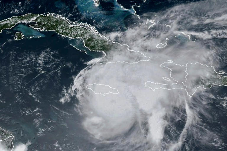 Hurricane Beryl Churns Toward Mexico After Leaving Destruction In Jamaica And Eastern Caribbean