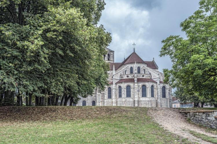 La basilique Sainte-Madeleine, à Vézelay, est classée au patrimoine mondial de l’Unesco.