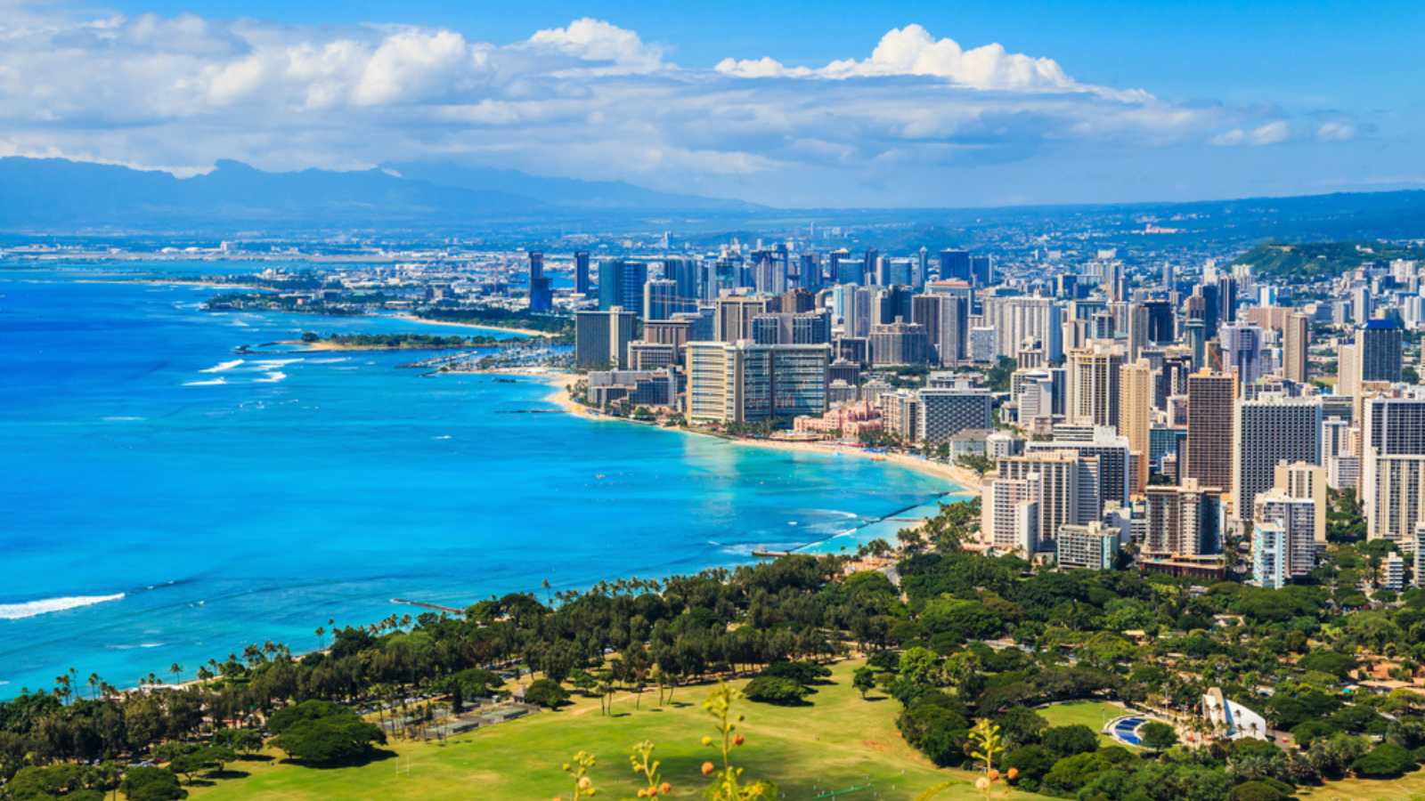 <p>Like those traveling to the Bahamas, a visitor to Hawaii might assume that they’ll find paradise regardless of where they land. While Honolulu is undoubtedly beautiful, former visitors warn that it contains more inauthentic, tourist-driven eyesores (an indoor gun range?) than other Hawaiian locales.</p>