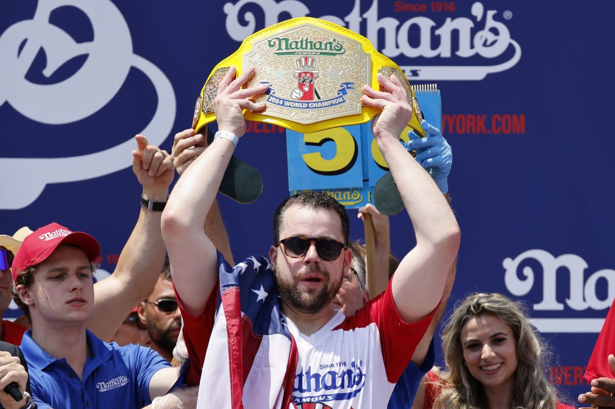 Patrick Bertoletti Chows Down 58 Hot Dogs To Win Nathan's Event Without ...