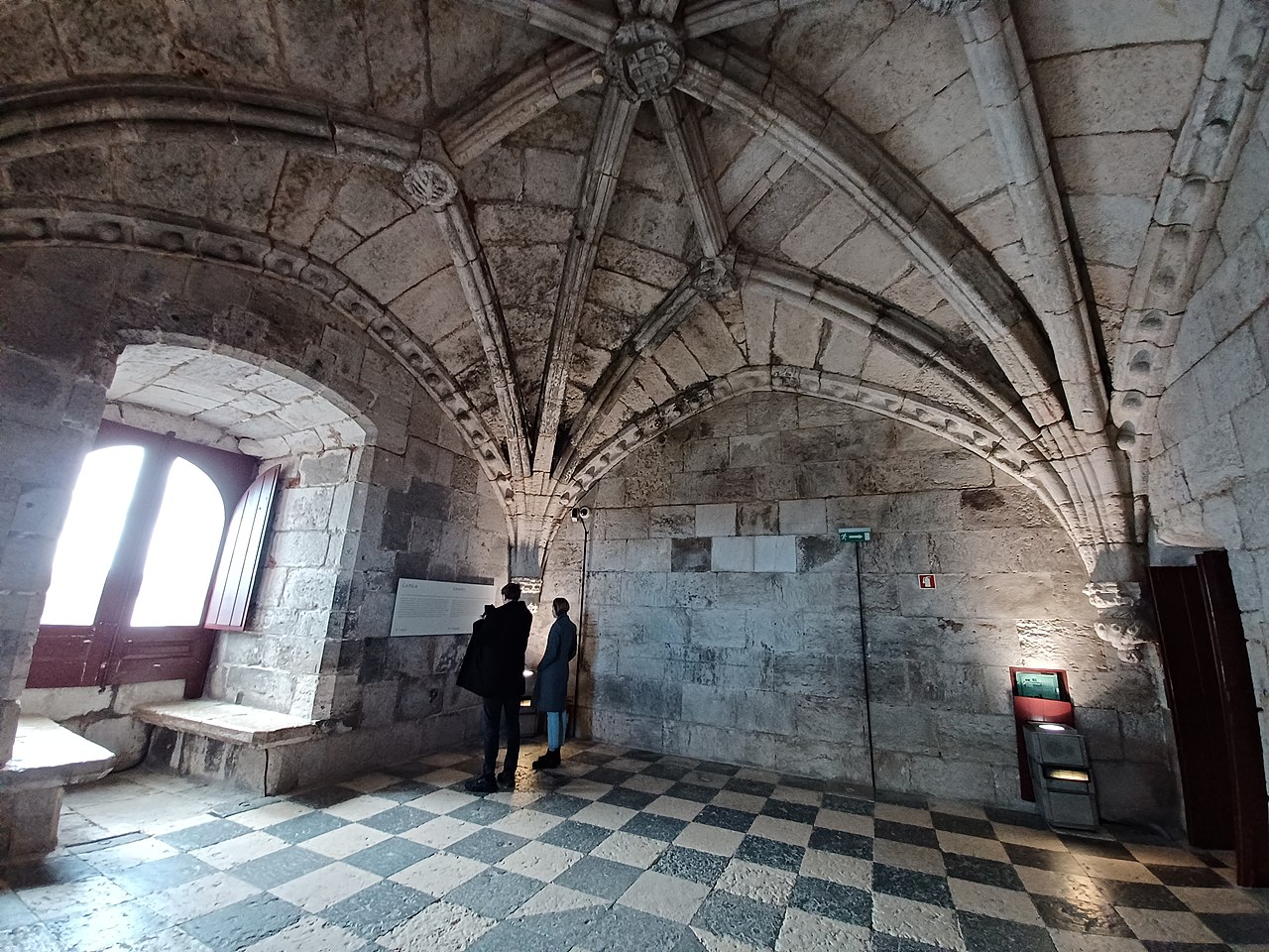 The fourth floor houses a chapel with a vaulted rib ceiling.
