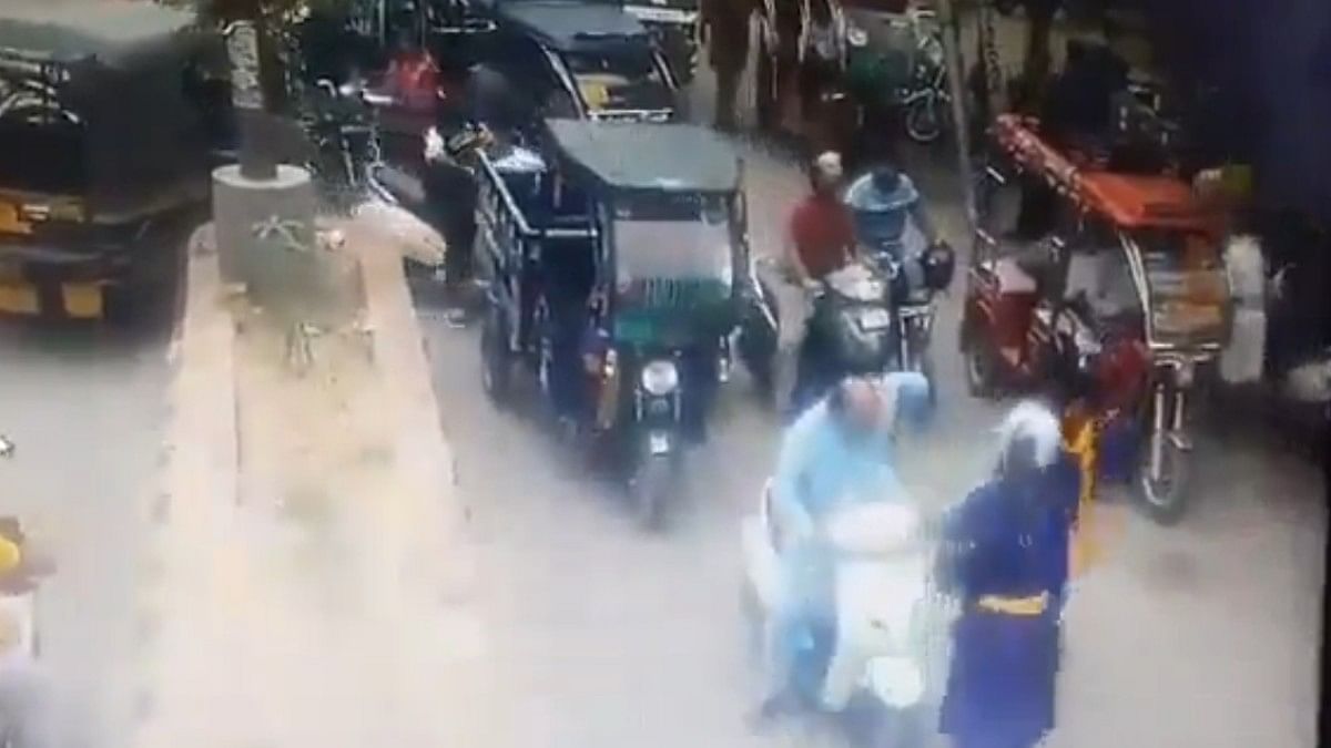 Punjab Shiv Sena Leader Attacked With Swords In Ludhiana By Men Dressed ...