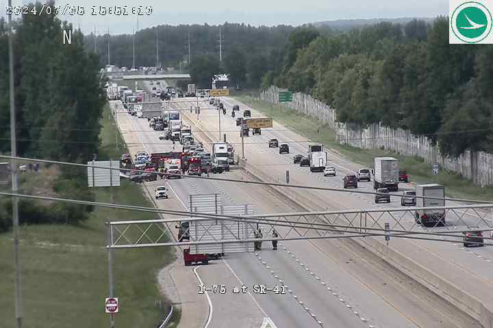 Lane reopens after I-75 SB crash, cleanup continues