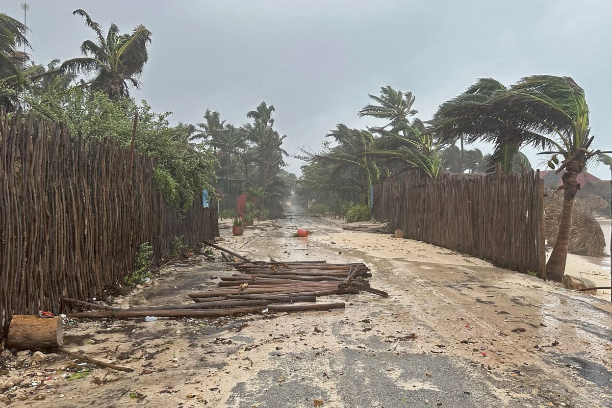 Forecasters Warn Of Storm-surge Risk As Tropical Storm Beryl Sets ...