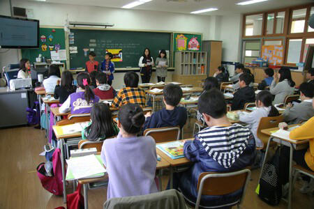 Room Education Classroom Children Library Students 1237486 Pxhere Com