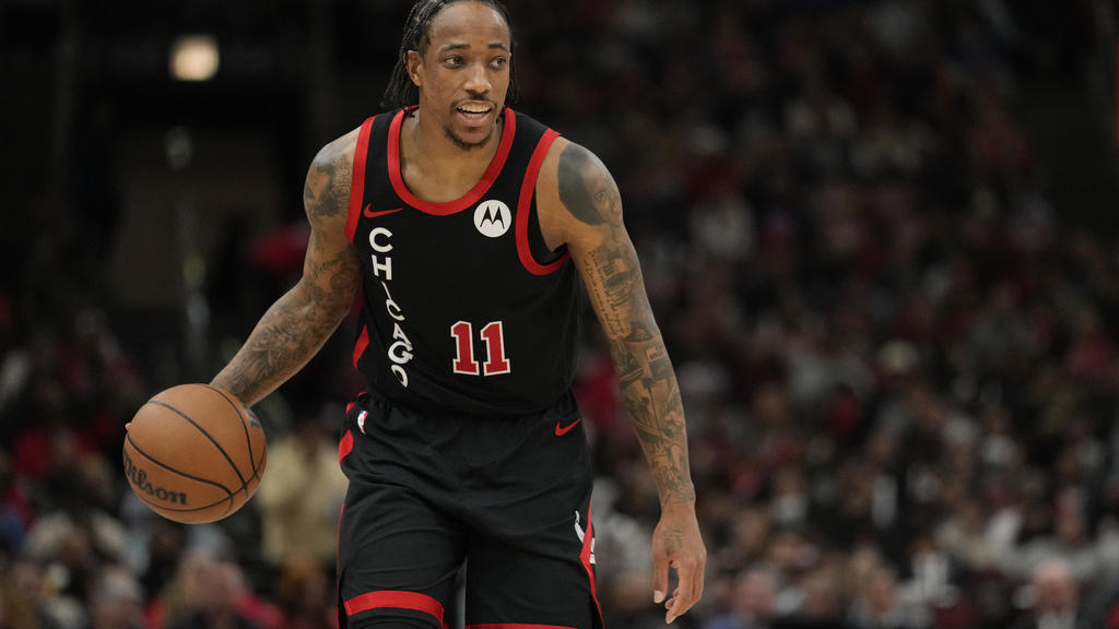 Sacramento Kings Land 6-time All-Star DeMar DeRozan In Sign-and-trade ...