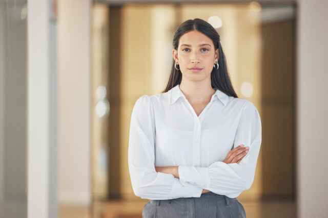 18 impressive characteristics of savvy women who know their stuff