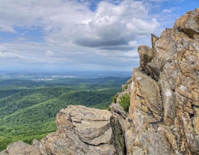 The 10 Best Hiking Trails on the Blue Ridge Parkway in Virginia