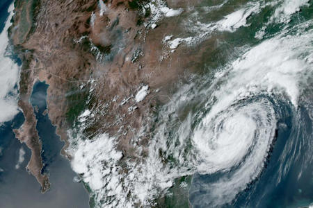 Hurricane Beryl intensifying as it nears Houston, warning of 