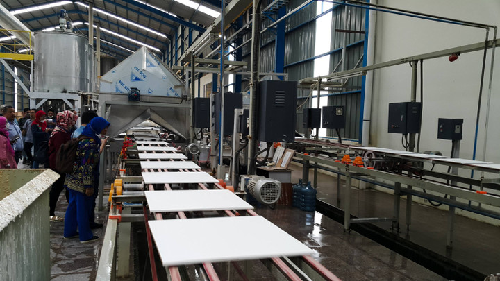 Industri keramik naik 73 persen di 2025