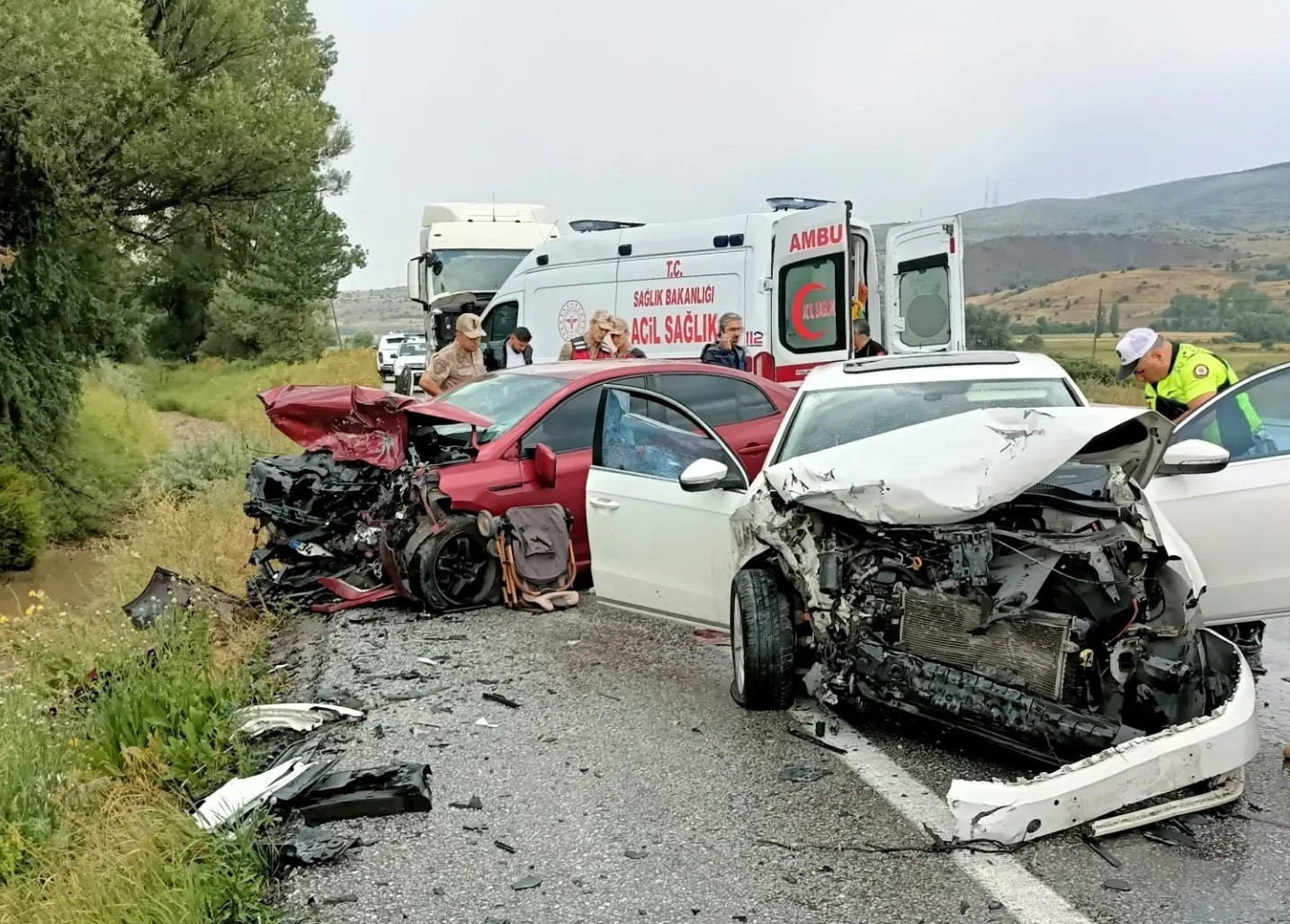 Erzincan’da Trafik Kazası: 4 Yaralı