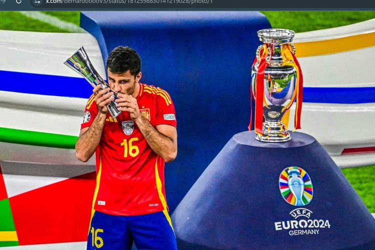 Bawa Timnas Spanyol Juara Dan Jadi Pemain Terbaik EURO 2024, Rodri ...