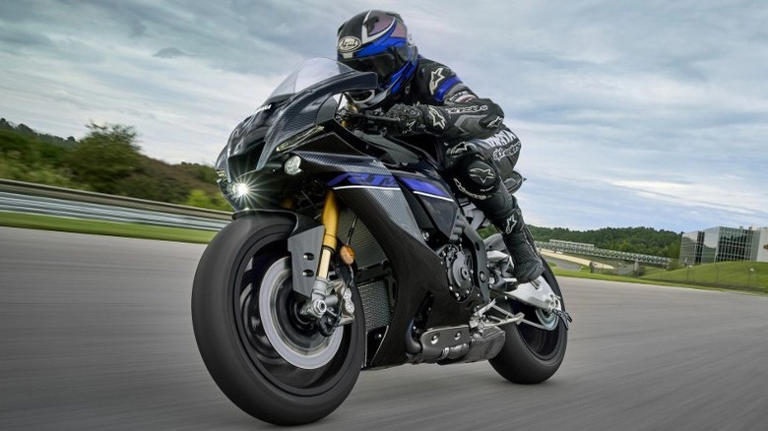 Yamaha R1 Vs. R1M: What's The Difference Between These Top-Tier ...