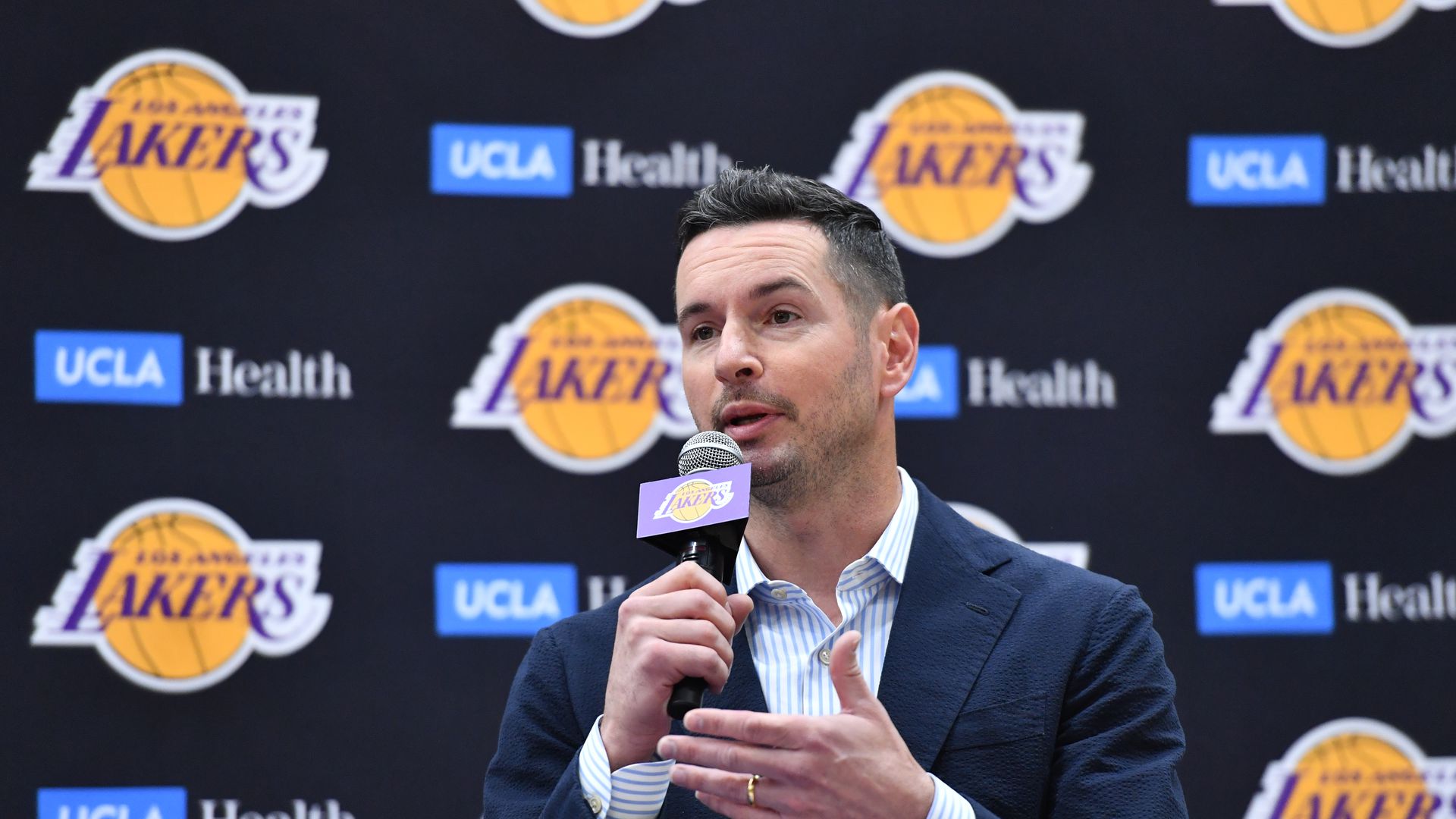 JJ Redick Says The Lakers Want To Add A ‘big, Bruising’ Center To Roster