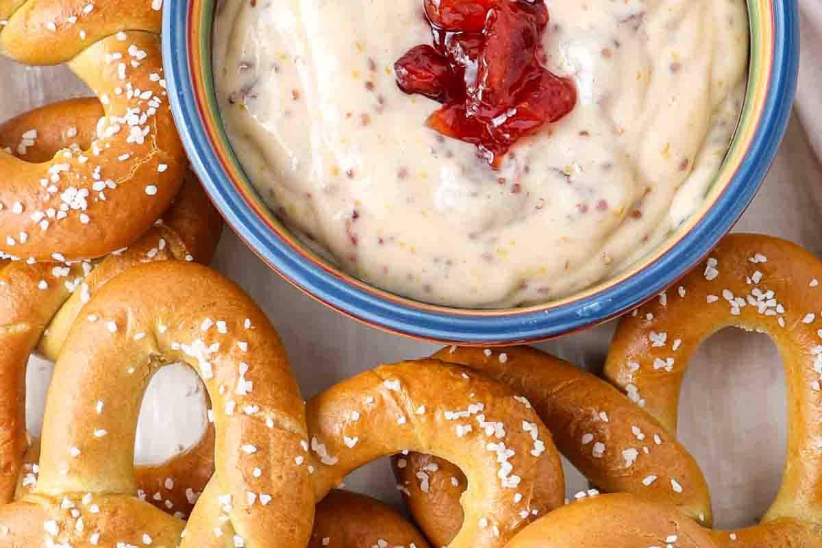 Craving something creamy try these 15 cream cheese dips