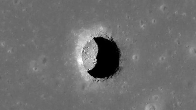 De maangrotten lijken zich volgens wetenschappers vooral te bevinden in de oude lavavlaktes van de maan.