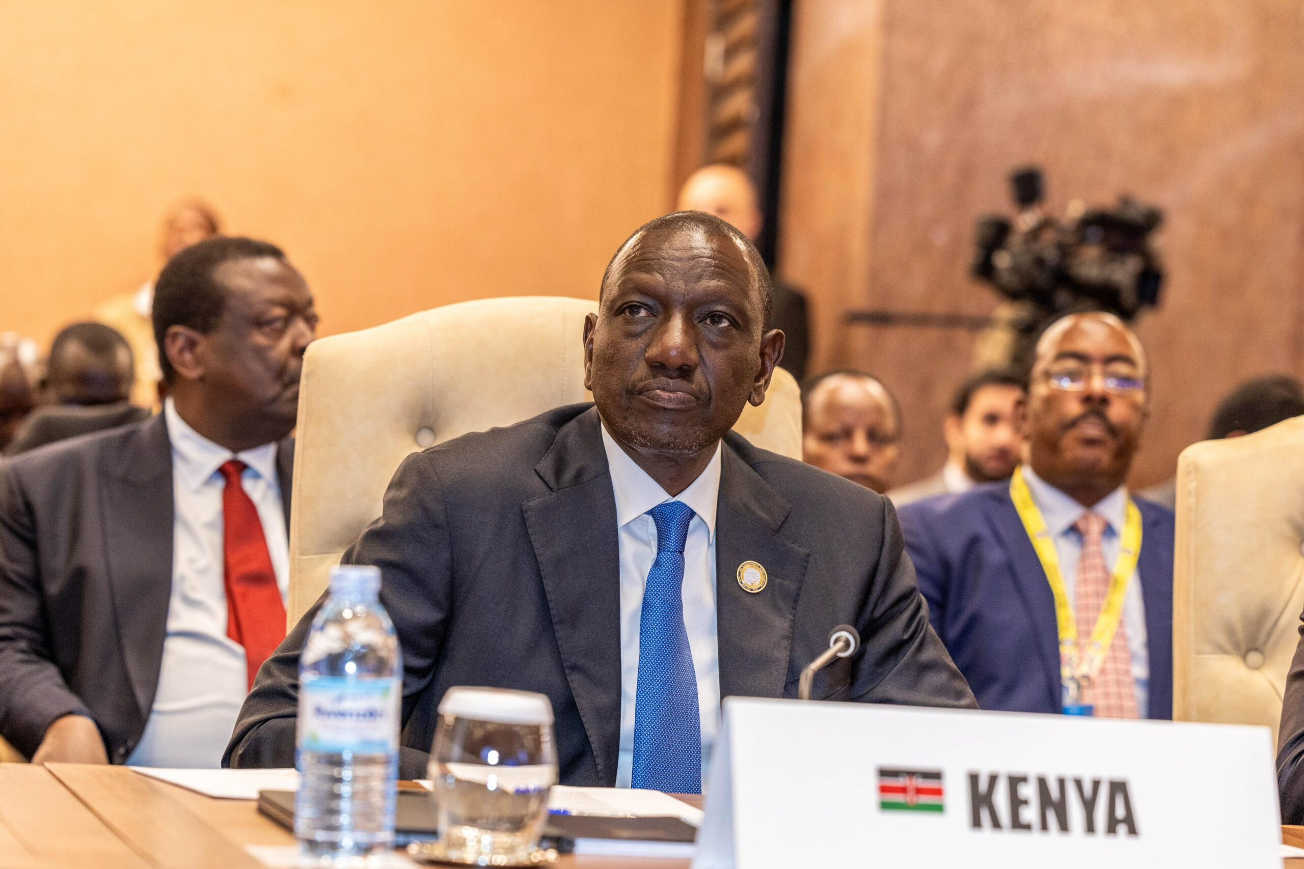 Ruto Holds Emergency Meeting with 7 Presidents, Declares Stance on DRC