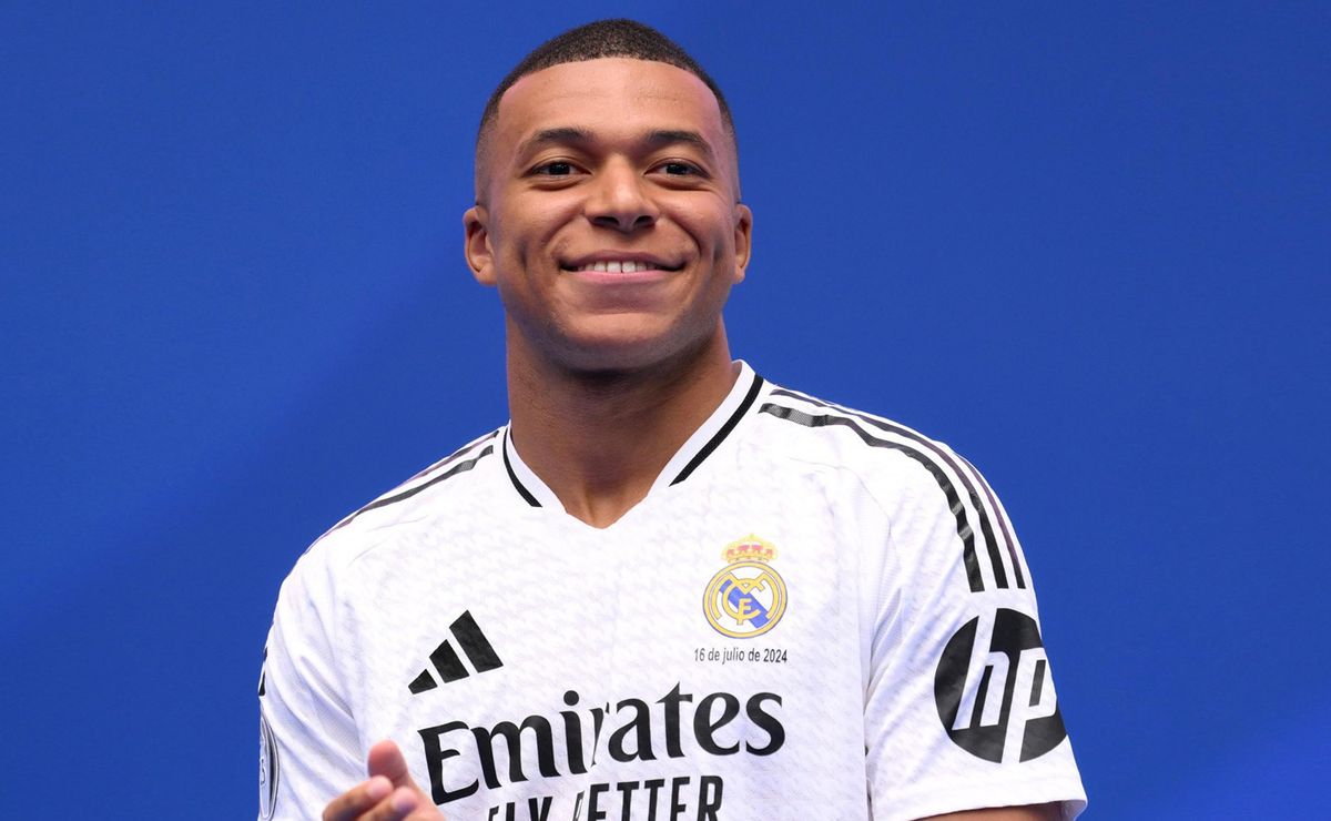 Kylian Mbappé Fue Presentado Como Jugador Del Real Madrid Frente A Un ...