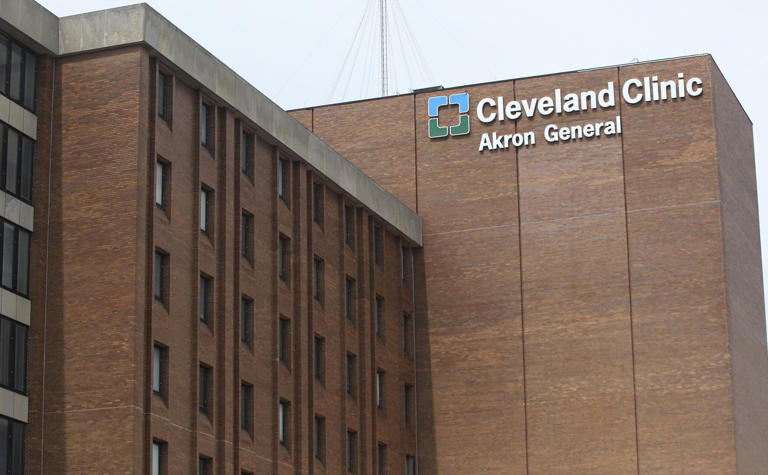 How did Akron area hospitals rank on latest US News & World Report?