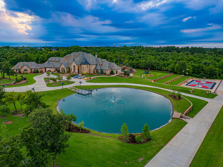 Wild Oklahoma City Megamansion—With Everything From a Bowling Alley to a Helipad—Is Selling for $17.25 Million