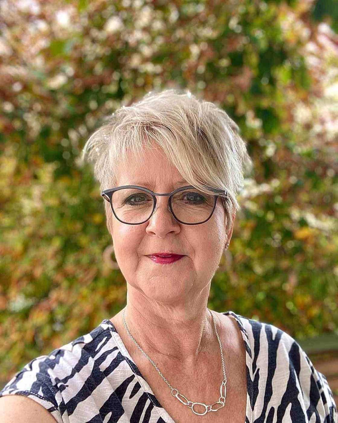 BB1q7iZ8 20 pixie cuts for older ladies with glasses to wear in 2025