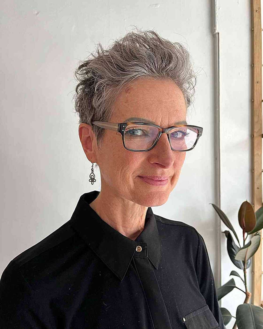 BB1q7iZu 20 pixie cuts for older ladies with glasses to wear in 2025