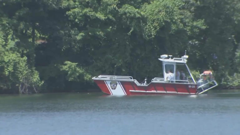 Bodies of 2 men who jumped from boat at Candlewood Lake have been recovered: officials