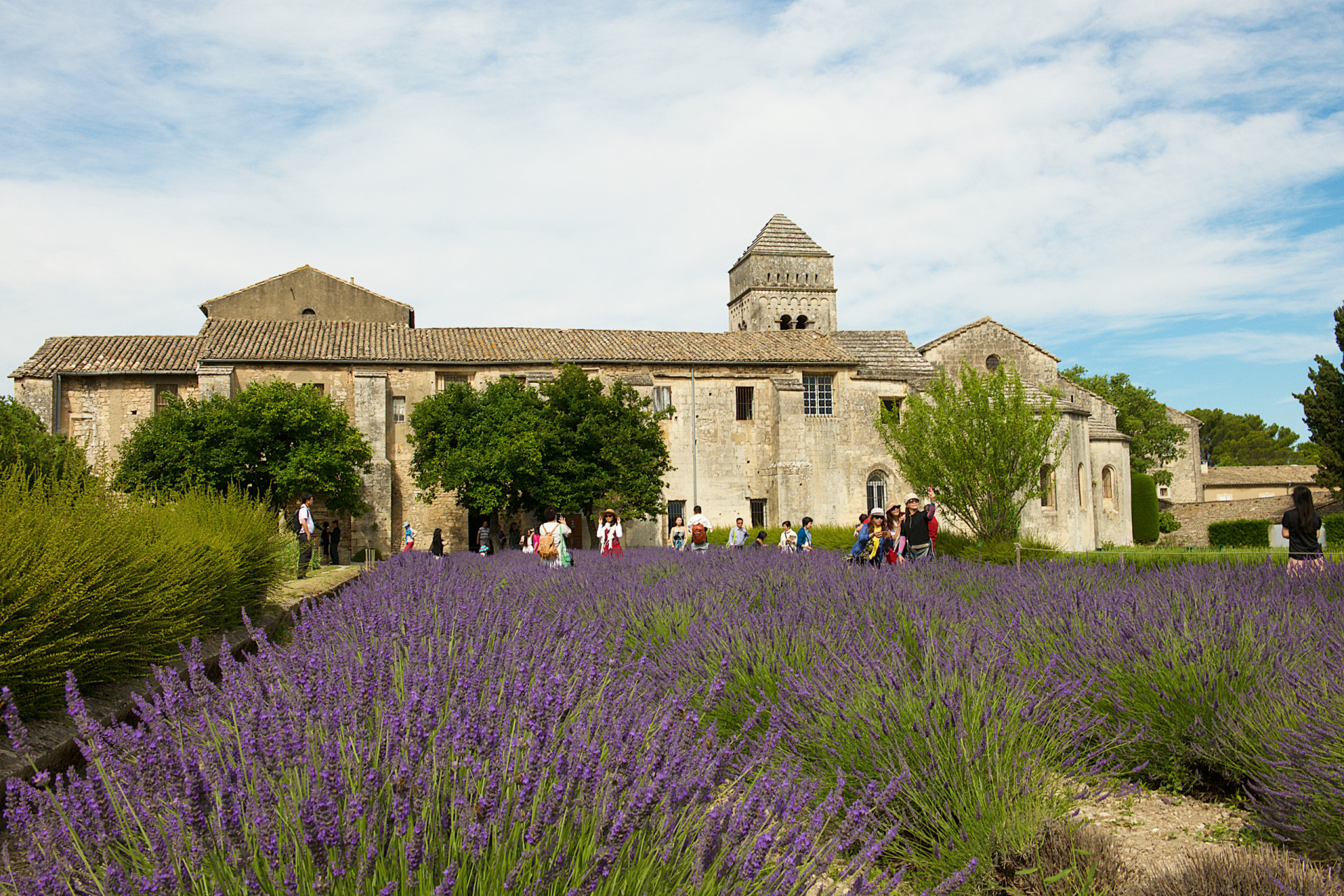 <p>En juillet 2014, à l'abri des médias et curieux, le couple aurait célébré son union dans le sud de la France, au château de Roussan à Saint-Rémy de Provence.</p> <p>Découvrez aussi: <a class="gs-title" href="https://www.starsinsider.com/fr/lifestyle/223811/mariage-les-traditions-depassees" rel="noopener">Mariage: les traditions dépassées</a></p><p>Vous pourrais aussi aimer: </p>
