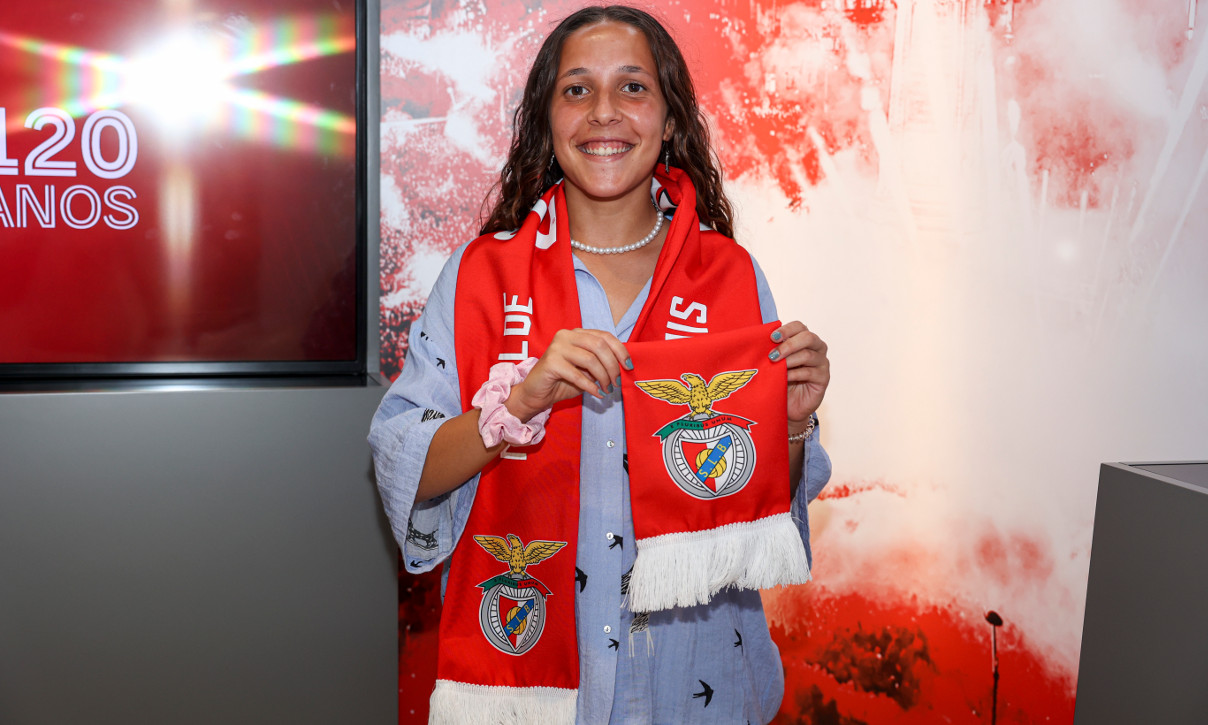 Benfica Agarra Jovens Promessas Com Contratos Profissionais