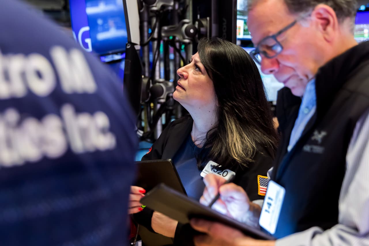 Stocks Poised For Lower Open