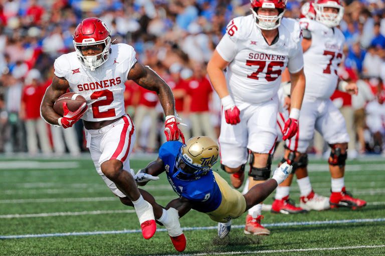 Sep 16, 2023; Tulsa, Oklahoma, USA; Oklahoma's Jovantae Barnes (2) runs the ball in the second quarter against the Tulsa Golden Hurricane at Skelly Field at H.A. Chapman Stadium. Mandatory Credit: Nathan J. Fish-USA TODAY Sports