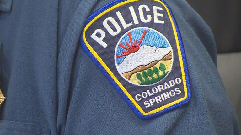 2 officers injured while trying to arrest stabbing suspect in Colorado ...