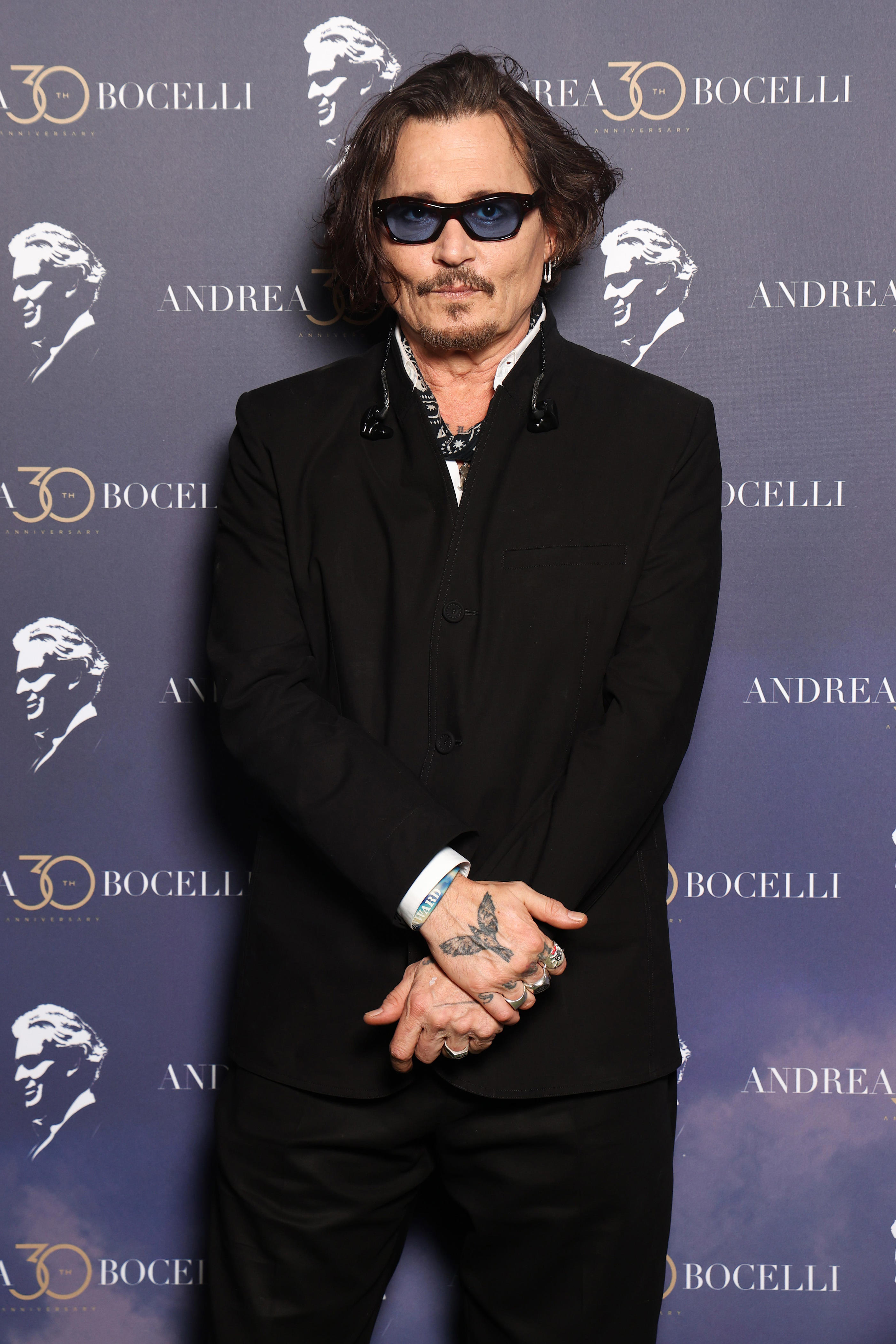 Johnny Depp Pays Tribute To Late 'Pirates Of The Caribbean' Actor ...