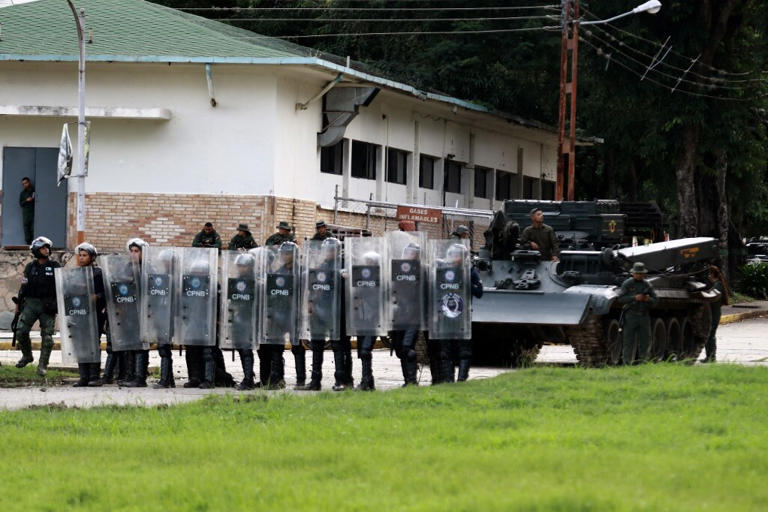 Decine di arresti in Venezuela per le proteste anti Maduro