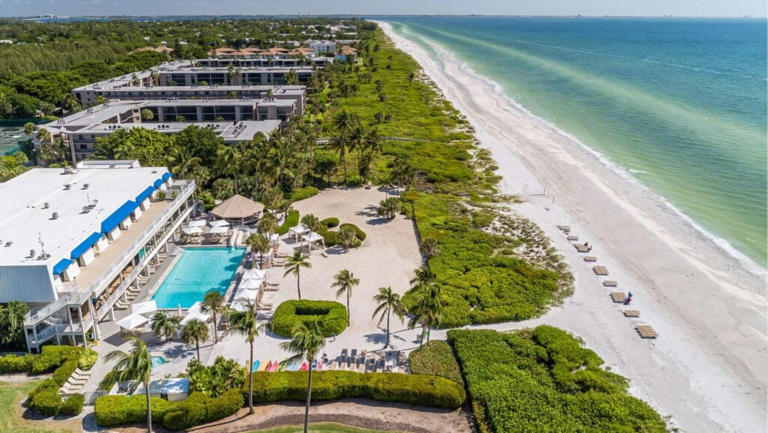 Sundial’s beach is a prime spot for shelling on Sanibel Island (Photo: Sundial Beach Resort & Spa)