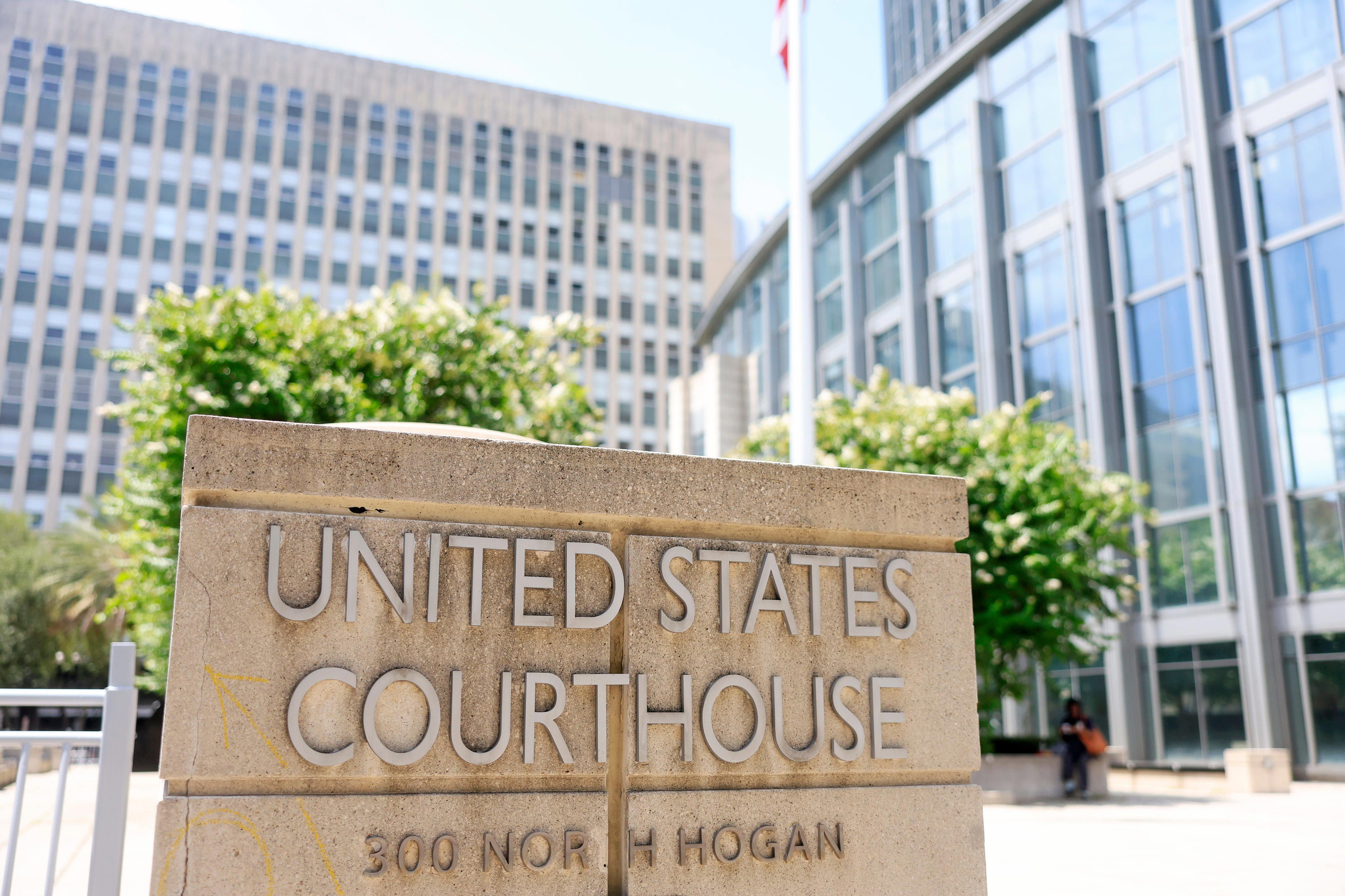 Jacksonville pastor admits tax crime feds say cost IRS up to $1.5M<br><br>