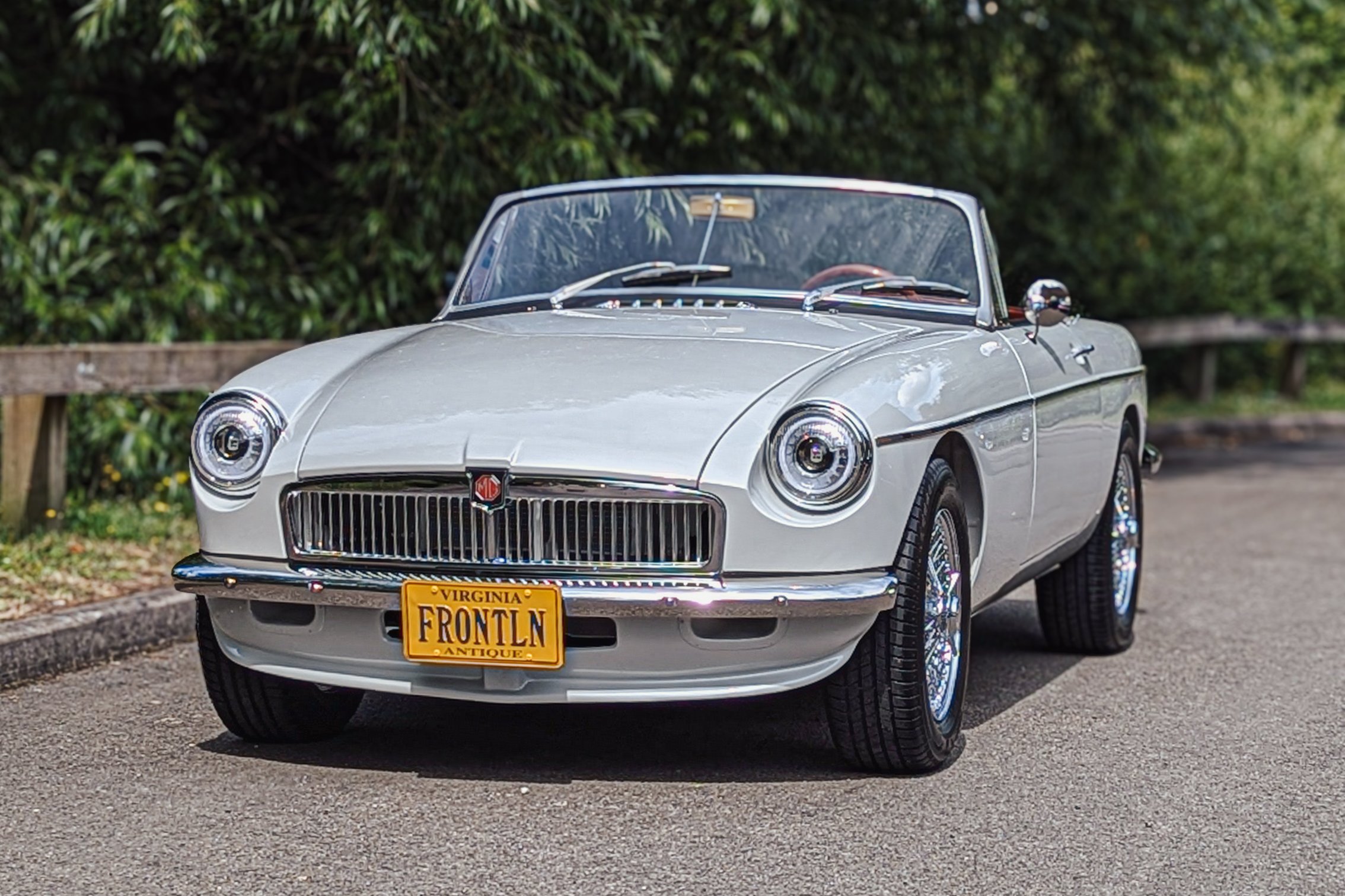 British Frontline To Make V8-powered LE60 MGB Restomod USA Debut At The ...