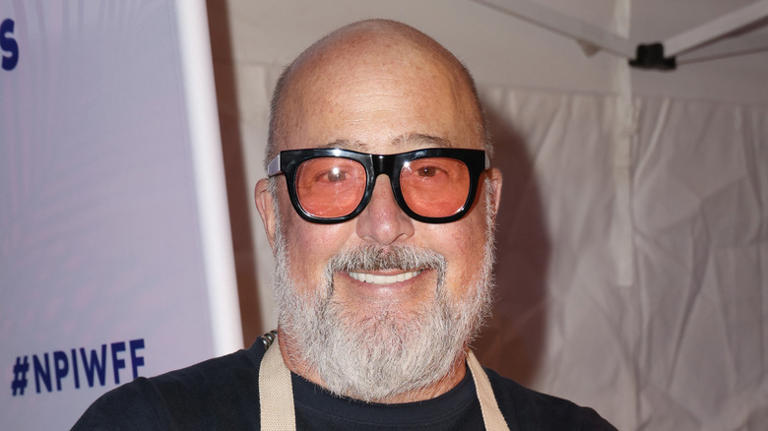 Andrew Zimmern's Pro Tip For Finding The Best Restaurants In Any City