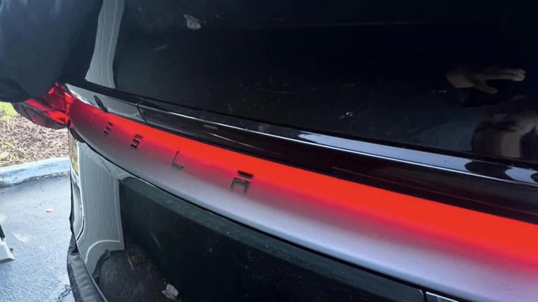 Light Bar Kit | TESLA MODEL Y 2025