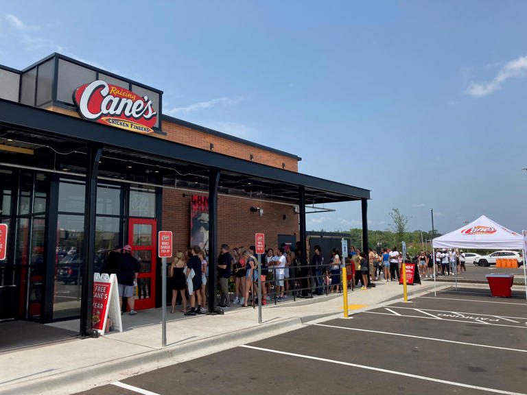 Where are all the Raising Cane's locations in Wisconsin?