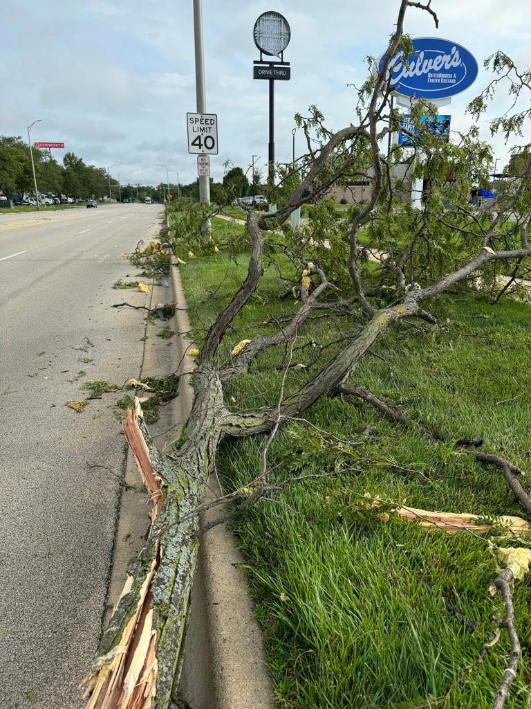 Thousands in Peoria area still without power after severe storms that ...