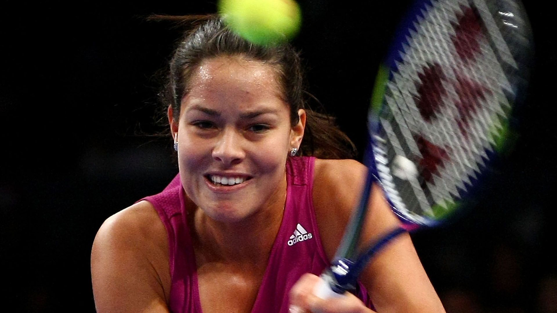 アナ・イバノビッチ、元テニスプレーヤーがファンに再び夢を与える：写真