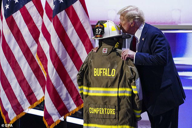 Touching Moment Trump Kisses The Helmet Of Corey Comperatore 2794