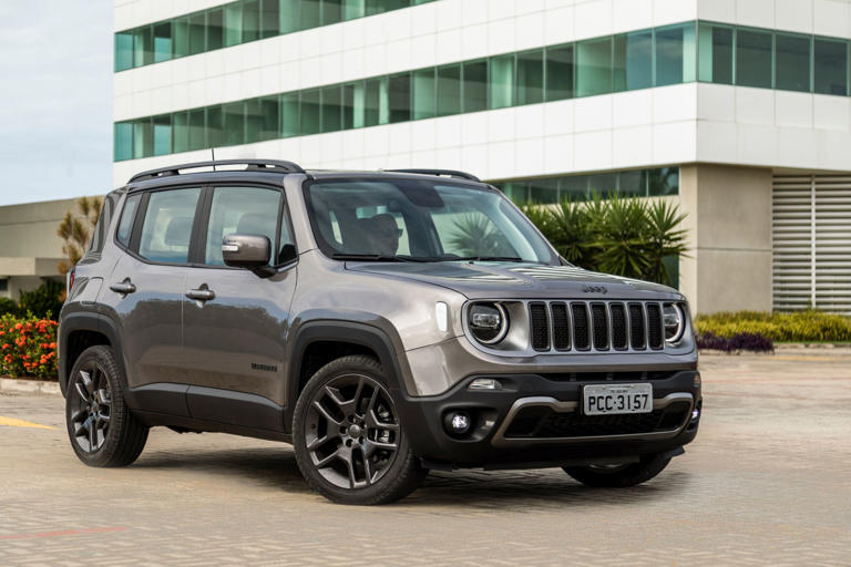 Jeep Renegade Diesel conta com a excelente transmissão automática de nove marchas (Foto: Jeep | Divulgação)