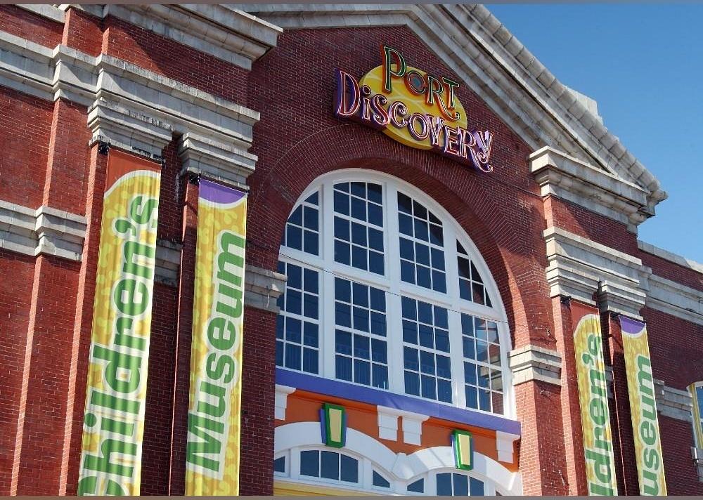 <p>- Rating: 4/5 (417 reviews)<br>- Address: 35 Market Place Baltimore, Maryland<br>- <a href="https://www.tripadvisor.com/Attraction_Review-g60811-d102868-Reviews-Port_Discovery_Children_s_Museum-Baltimore_Maryland.html">Read more on Tripadvisor</a></p>