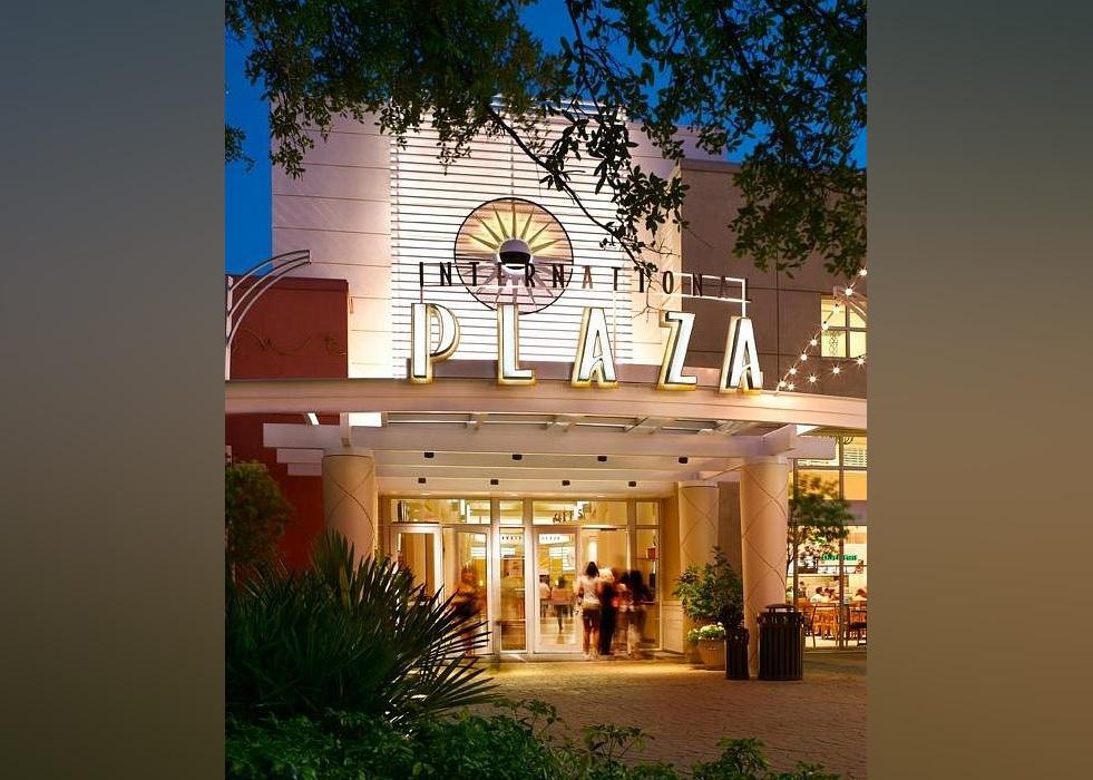<p>- Rating: 4.5/5 (443 reviews)<br>- Address: 2223 North West Shore Blvd. Tampa, Florida<br>- <a href="https://www.tripadvisor.com/Attraction_Review-g34678-d2407406-Reviews-International_Plaza_and_Bay_Street-Tampa_Florida.html">Read more on Tripadvisor</a></p>