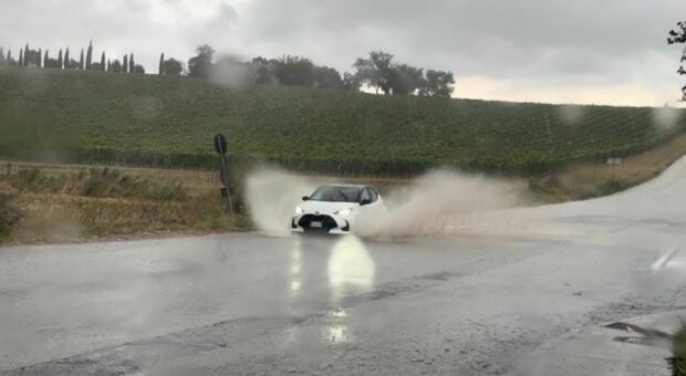 Forti Temporali E Raffiche Di Vento Nelle Marche: Ecco Le Zone Più ...