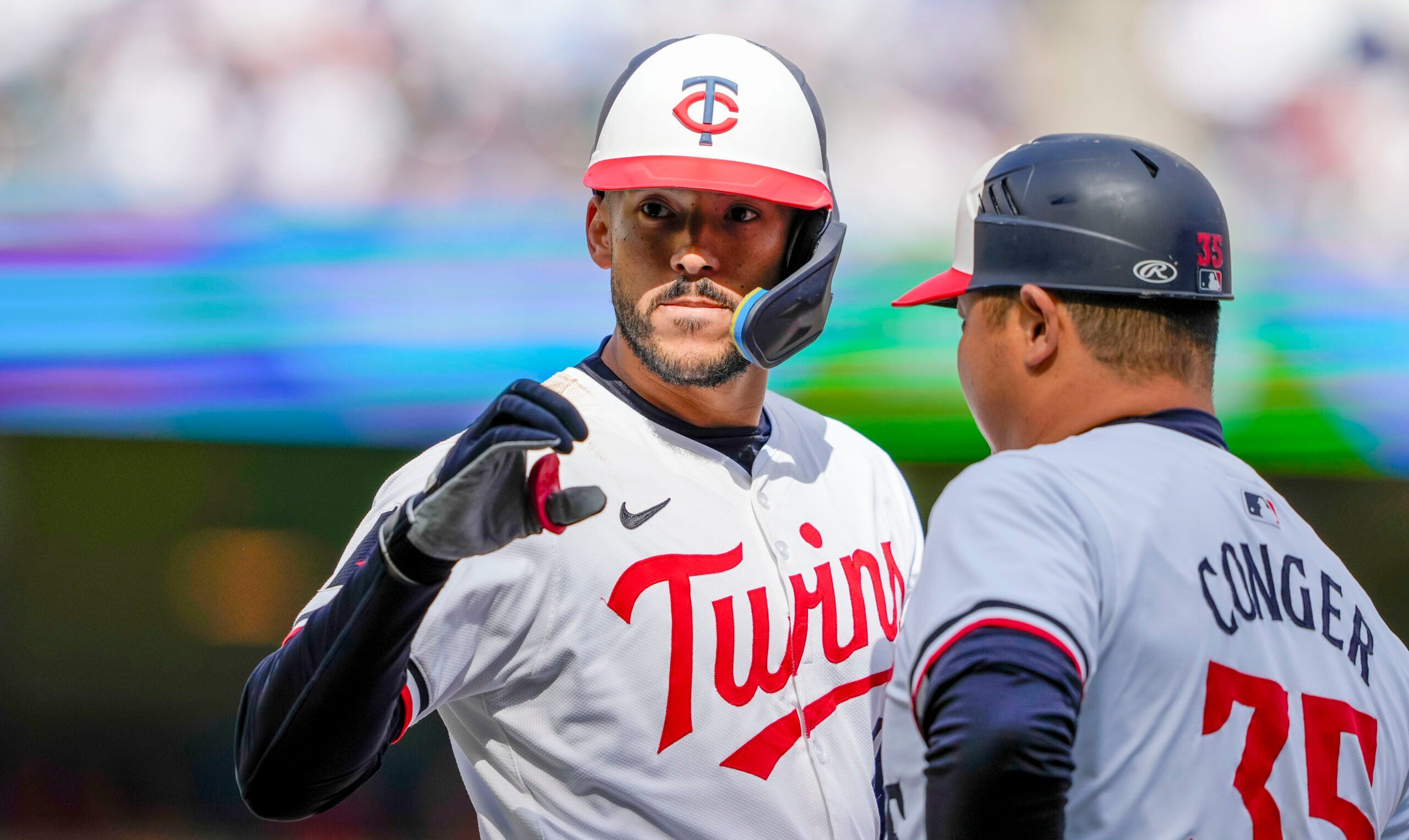 Injury Won’t Stop Carlos Correa From Performing His Duties As Twins ...